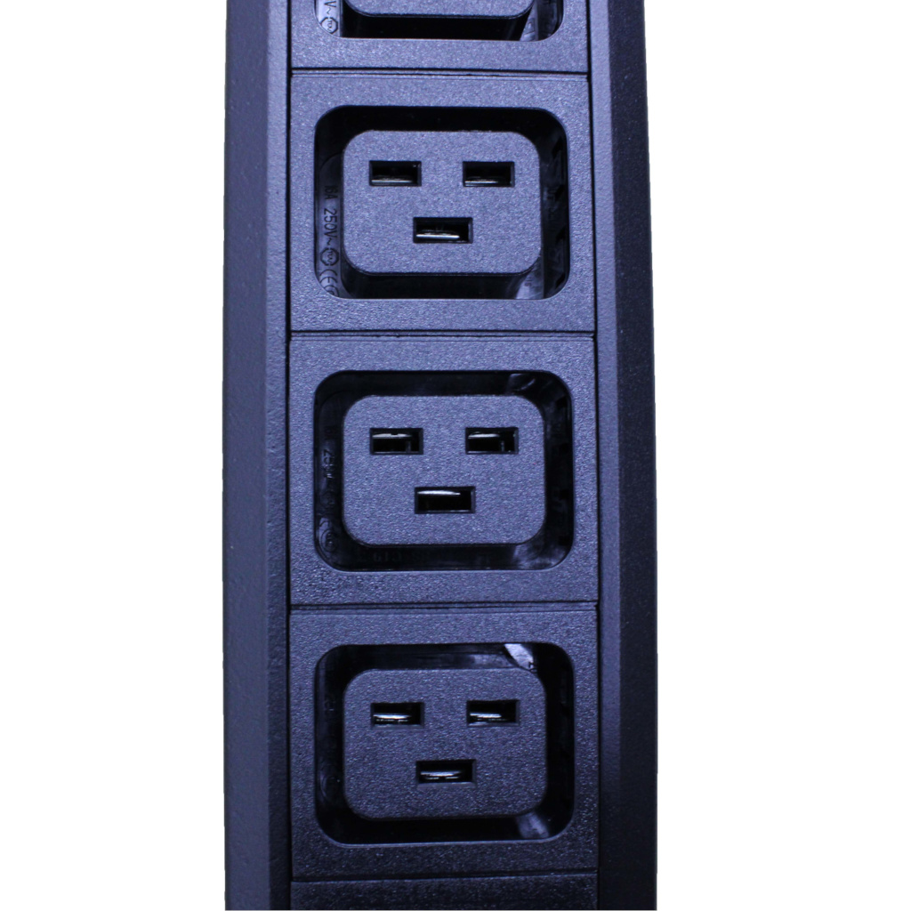 CentRacks 20 Gang 10A PDU with 32A DP MCB